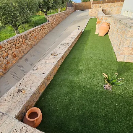 Villa Athina *