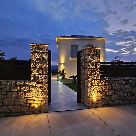 Villa Athina *